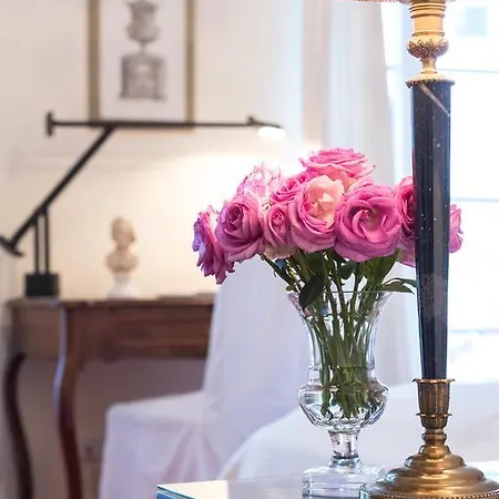 Dirazi & Gmbh Aparthotel 4*