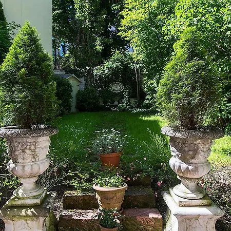 Aparthotel Dirazi & Gmbh Francoforte sul Meno