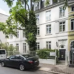 Dirazi & Gmbh Francoforte sul Meno