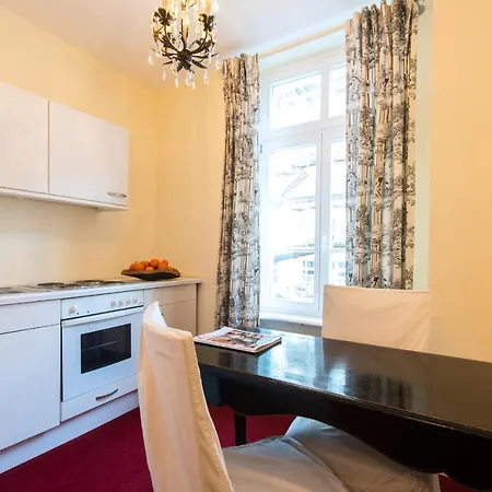 Dirazi & Gmbh Aparthotel Frankfurt am Main