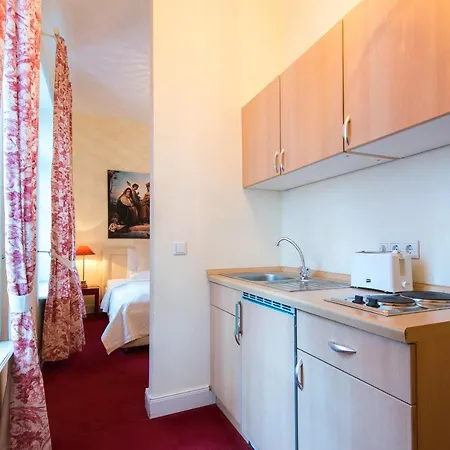 Dirazi & Gmbh フランクフルト