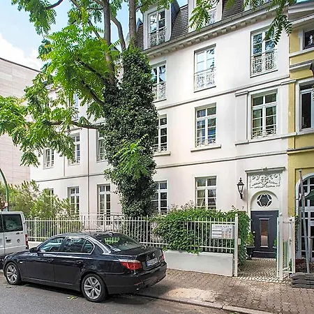 Dirazi & Gmbh Aparthotel 4*