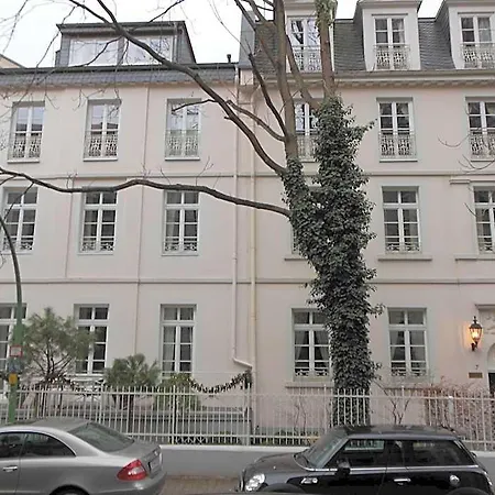 Aparthotel Dirazi & Gmbh 4*