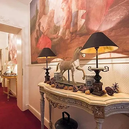 Dirazi & Gmbh Aparthotel 4*