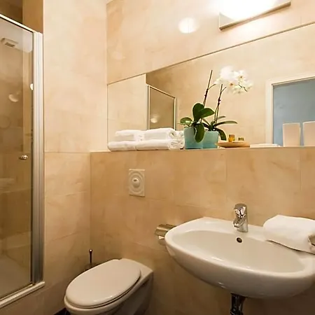 Aparthotel Dirazi & Gmbh Francoforte sul Meno