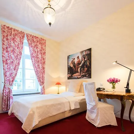 Lejlighedshotel Dirazi & Gmbh 4*