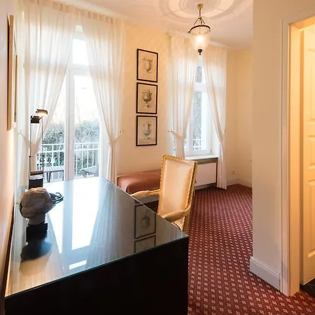 Dirazi & Gmbh 4*