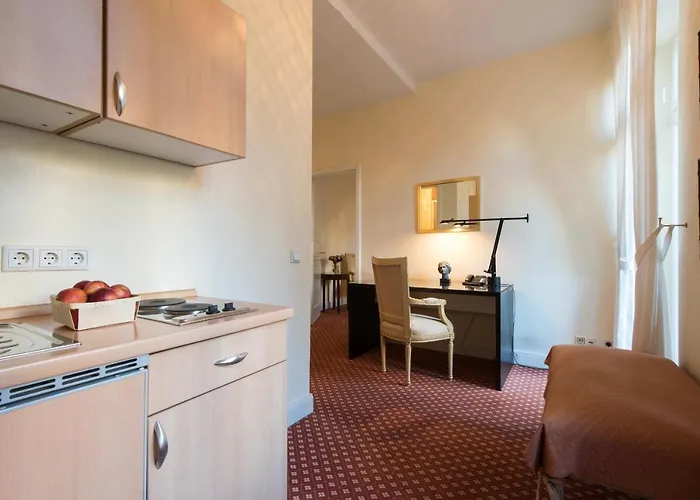 Aparthotel Dirazi & Gmbh 4*