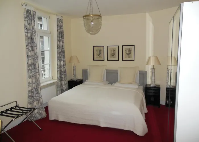 Apart Otel Dirazi & Gmbh 4*