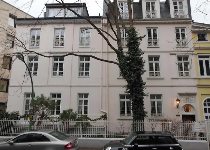 Dirazi & Gmbh Hotel apartamentowy