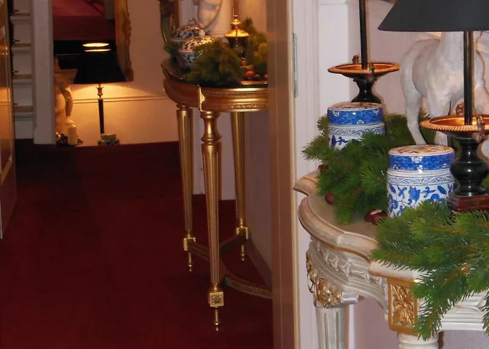 Dirazi & Gmbh Hotel apartamentowy Frankfurt nad Menem