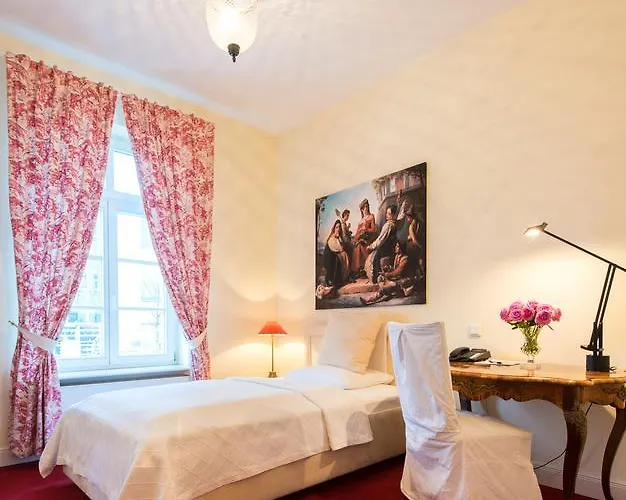 Aparthotel Dirazi & Gmbh 4*