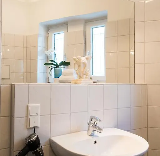 Dirazi & Gmbh Aparthotel 4*