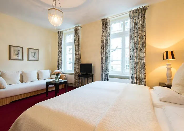 Dirazi & Gmbh Frankfurt nad Menem