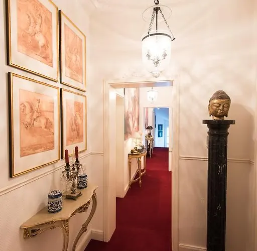 Aparthotel Dirazi & Gmbh