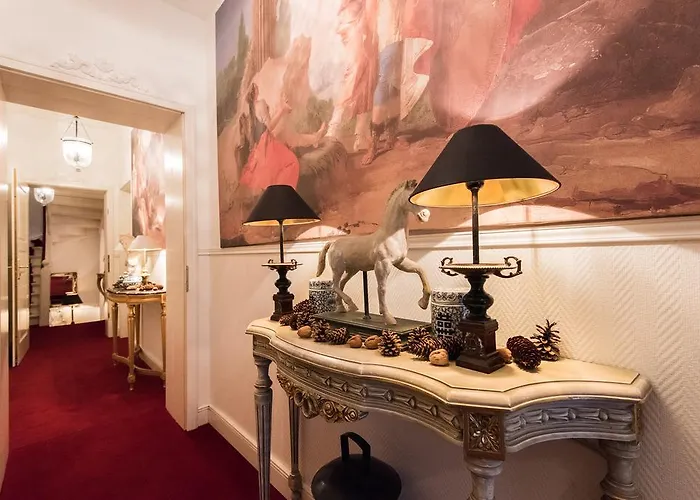 Dirazi & Gmbh Aparthotel 4*