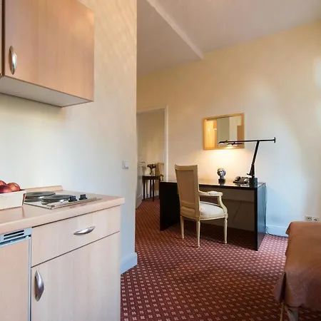 Lejlighedshotel Dirazi & Gmbh 4*