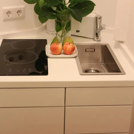 Ξενοδοχείο με διαμερίσματα Dirazi & Gmbh Φραγκφούρτη