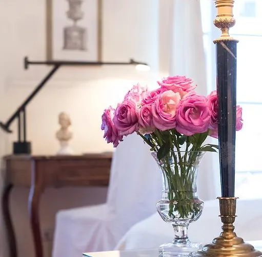 Dirazi & Gmbh Lejlighedshotel 4*